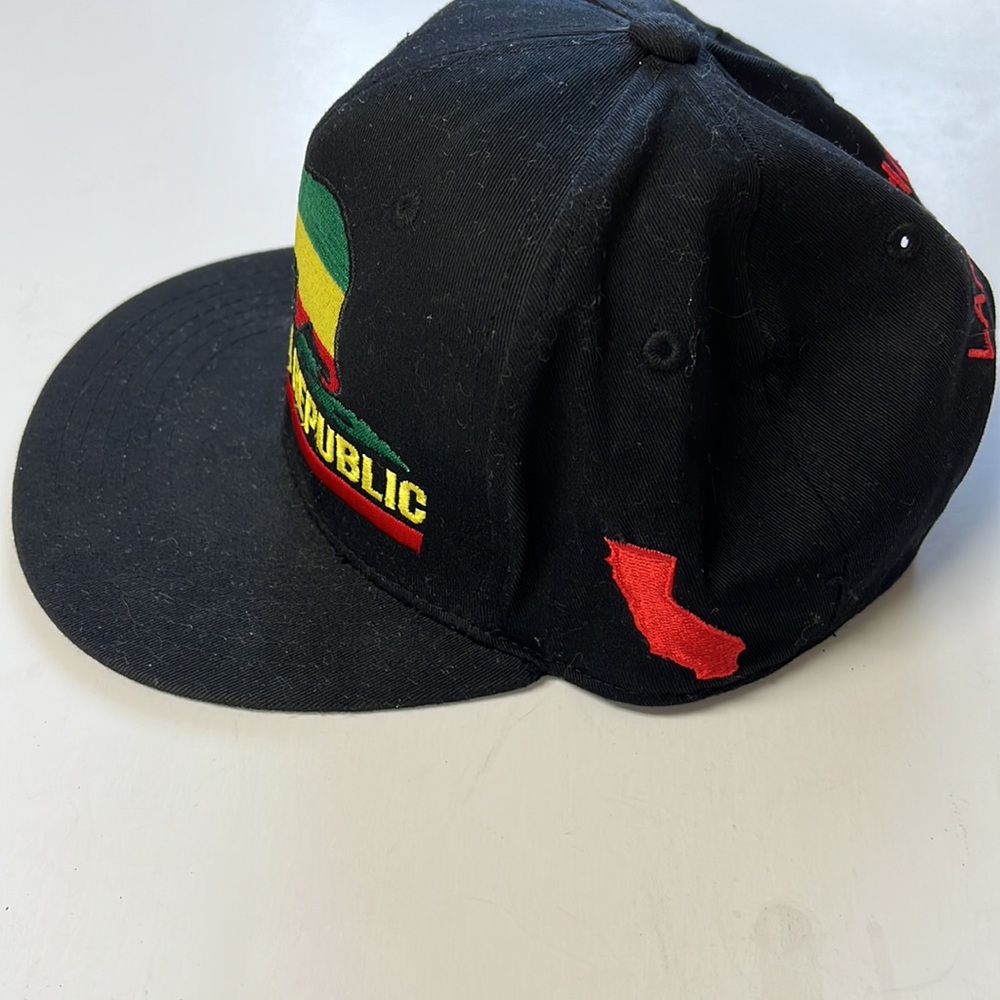 Trucker hat - Picture 2 of 5
